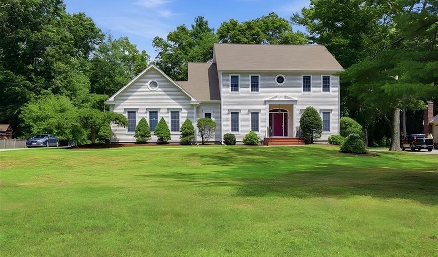 3 Connor Ln, Barrington, RI 02806 - 4 Beds, 3 Bath
