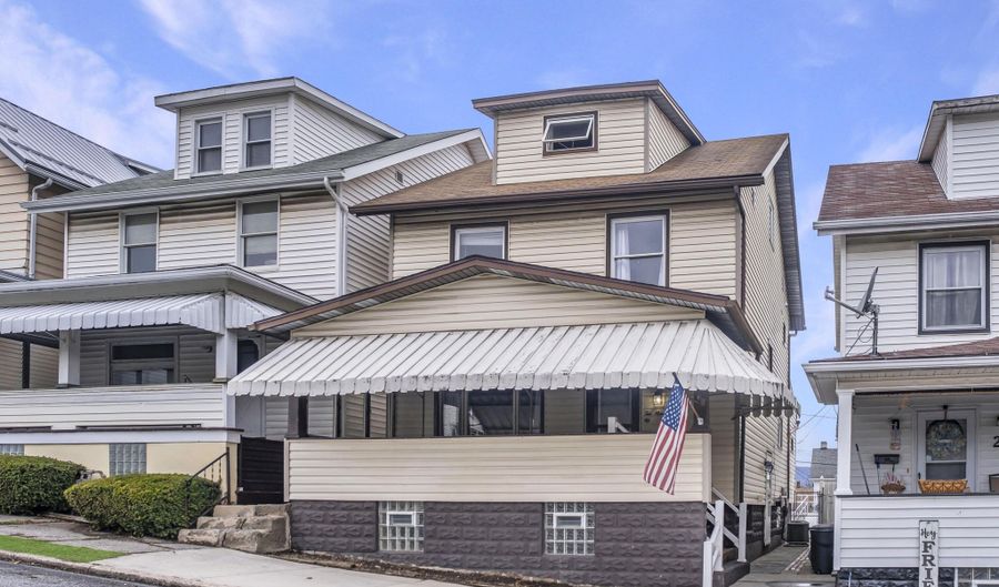202 Bell Ave, Altoona, PA 16602 - 3 Beds, 2 Bath