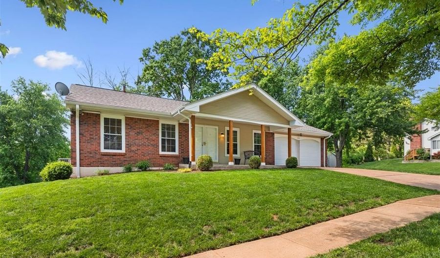 1513 Ploma Dr, Ballwin, MO 63021 - 3 Beds, 2 Bath