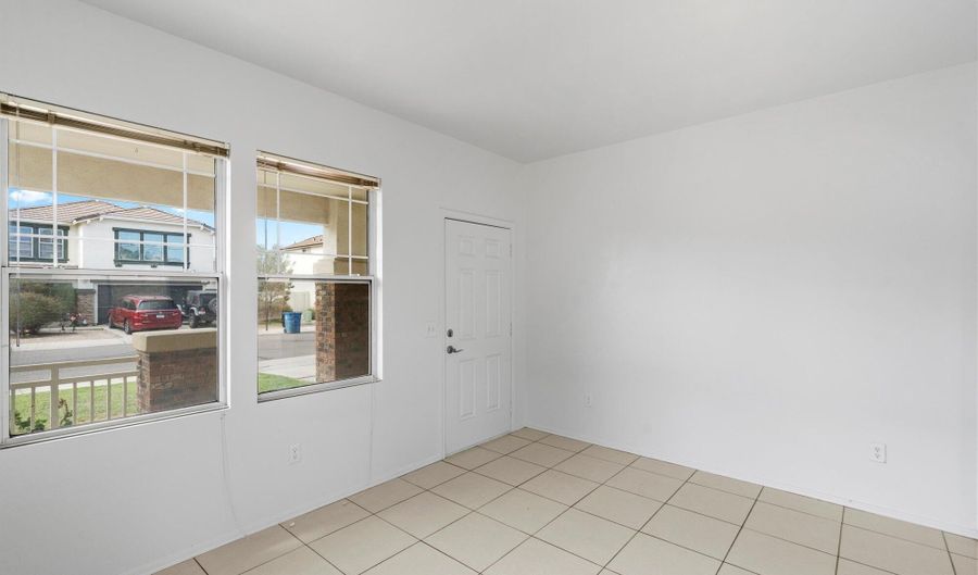 1876 E BARNACLE Ave, Apache Junction, AZ 85119 - 4 Beds, 3 Bath