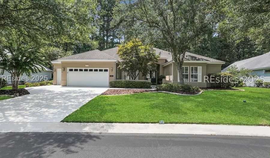 13 Preacher Ct, Bluffton, SC 29909 - 2 Beds, 3 Bath