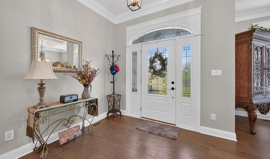8680 Drakes Blvd, Alvaton, KY 42122 - 5 Beds, 4 Bath