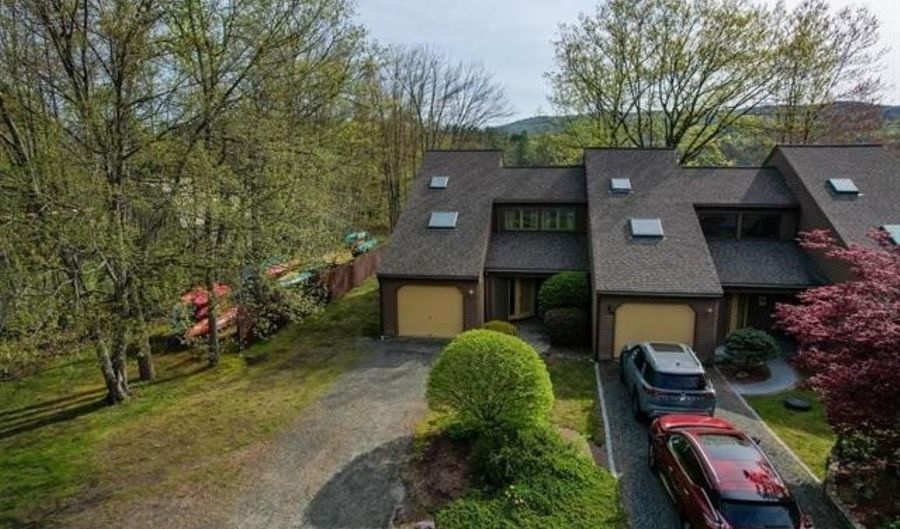 15 Manor Estate Dr Unit 1, Bristol, NH 03222 - 3 Beds, 3 Bath