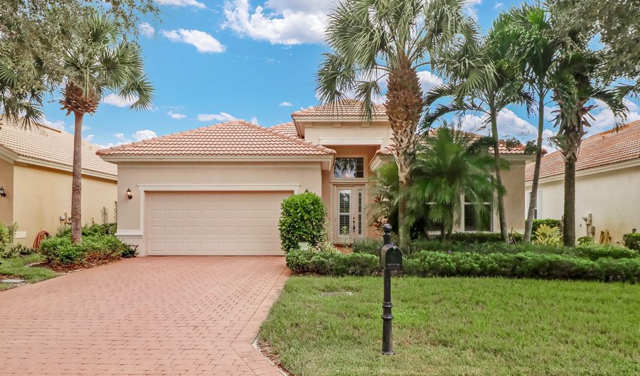 10318 Flat Stone Loop, Bonita Springs, FL 34135 - 3 Beds, 2 Bath