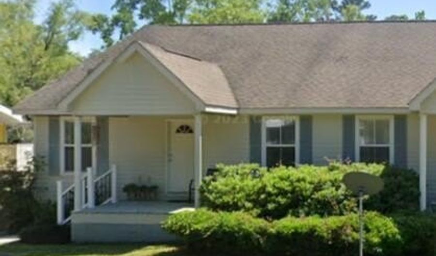 166 Felicity St, Bay St. Louis, MS 39520 - 3 Beds, 2 Bath