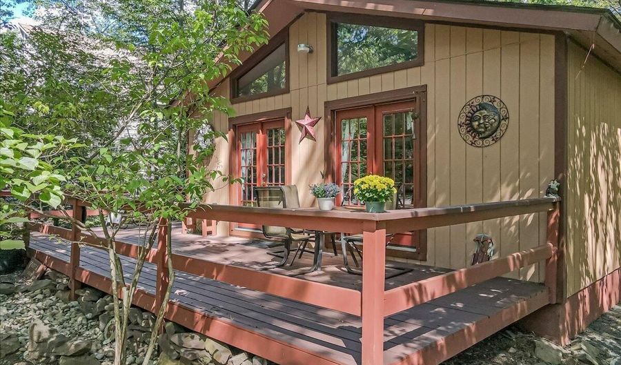 222 Keats Ln, Albrightsville, PA 18210 - 3 Beds, 2 Bath