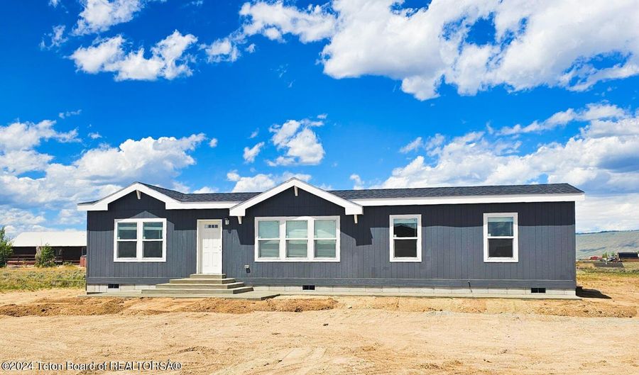 11 ARAPAHO TRL Trl, Boulder, WY 82923 - 3 Beds, 2 Bath