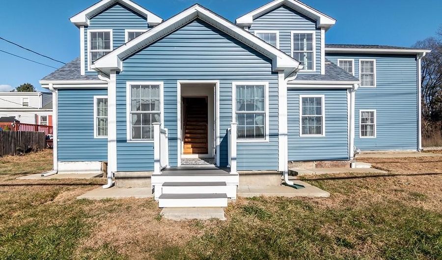 3871 Mendon Rd, Cumberland, RI 02864 - 6 Beds, 3 Bath