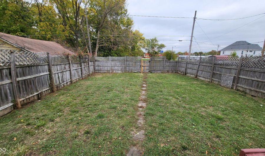 1024 W 13th St, Anderson, IN 46016 - 3 Beds, 1 Bath