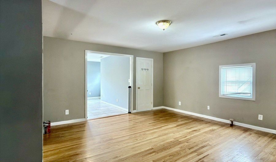 41 Perth St, Bridgeport, CT 06606 - 6 Beds, 2 Bath