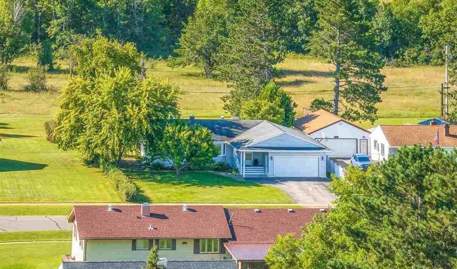 38 Fern Ct, Babbitt, MN 55706 - 3 Beds, 2 Bath