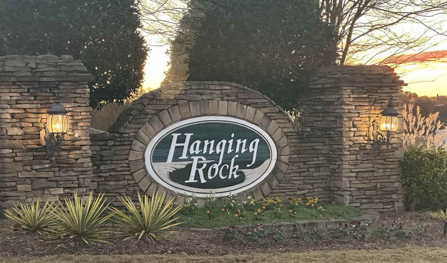 663 Flintrock Dr, Boiling Springs, SC 29316 - 4 Beds, 3 Bath