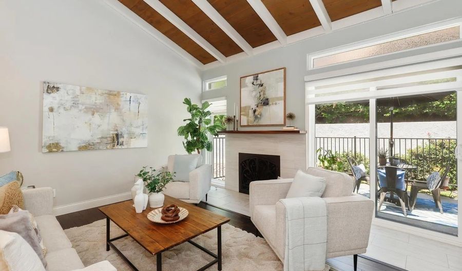 7303 Alicante Rd A, Carlsbad, CA 92009 - 2 Beds, 2 Bath