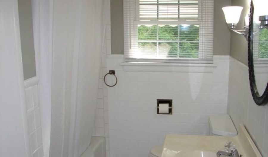 1040 Cliff Rd, Asheboro, NC 27203 - 3 Beds, 1 Bath