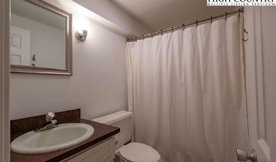 165 Briarcliff Rd J-42, Banner Elk, NC 28604 - 1 Beds, 1 Bath