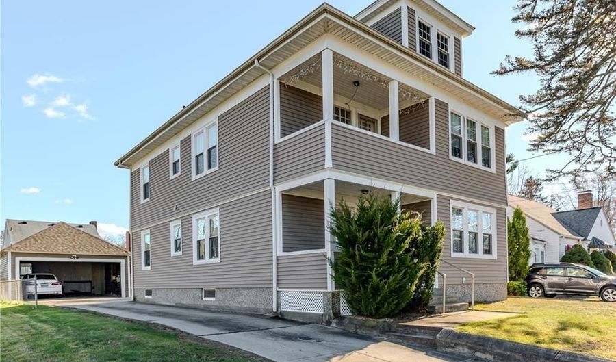 638 Pontiac Ave, Cranston, RI 02910 - 4 Beds, 2 Bath