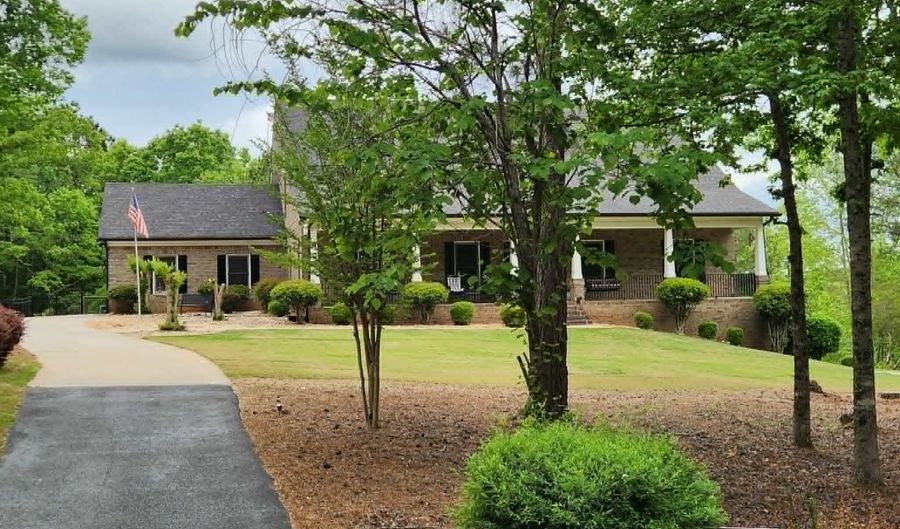 300 Brook Rd, Barnesville, GA 30204 - 5 Beds, 3 Bath
