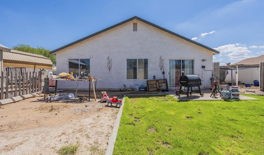 11654 W OBREGON Dr, Arizona City, AZ 85123 - 3 Beds, 2 Bath