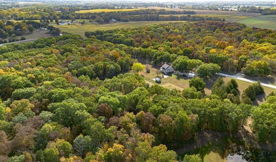 1140 N 100th Rd, Baldwin City, KS 66006 - 5 Beds, 2 Bath