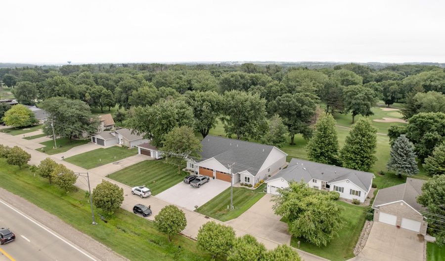 1018 Emerald Hills Dr, Arnolds Park, IA 51331 - 3 Beds, 1 Bath
