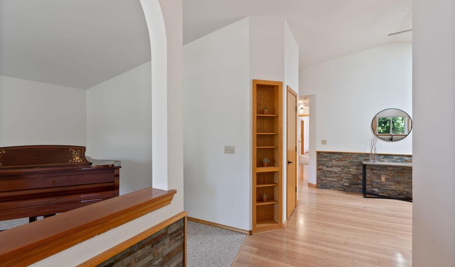 1671 NE Meerkat Ave, Bend, OR 97701 - 3 Beds, 2 Bath