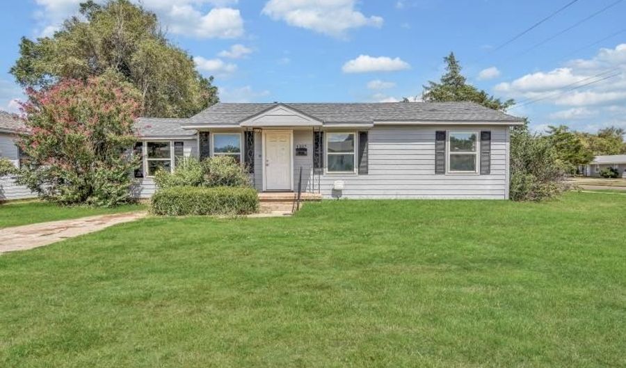 1217 E Cherry St, Altus, OK 73521 - 4 Beds, 2 Bath