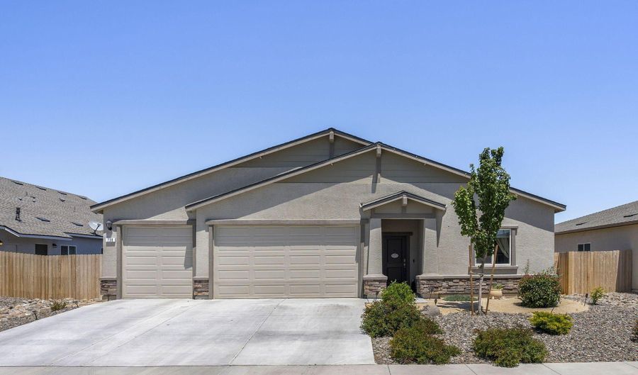 738 Butte Creek Rd, Dayton, NV 89403 - 4 Beds, 3 Bath
