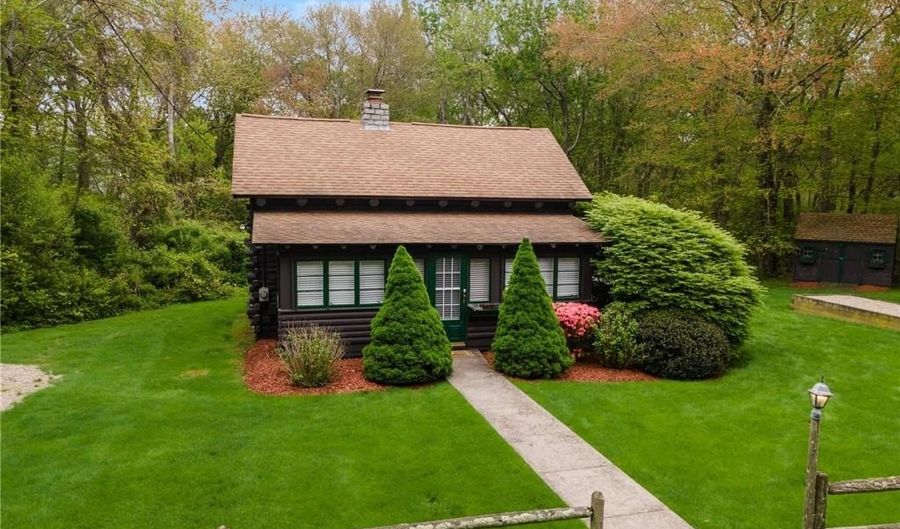 4 Ottawa Trl, Narragansett, RI 02882 - 2 Beds, 1 Bath