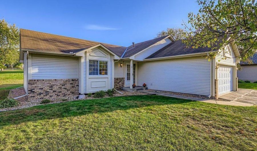 7765 Havenwood Cir, Woodbury, MN 55125 - 3 Beds, 2 Bath