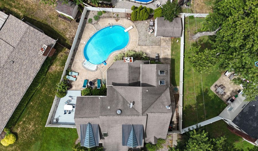 40 North Cir, Aberdeen, NJ 07747 - 5 Beds, 4 Bath