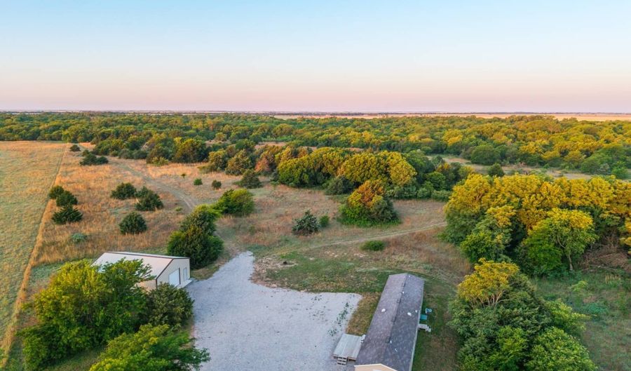 1299 E US HWY 160, Argonia, KS 67004 - 3 Beds, 2 Bath