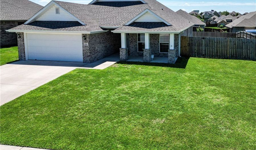 531 Melrose Pl, Bentonville, AR 72712 - 3 Beds, 2 Bath