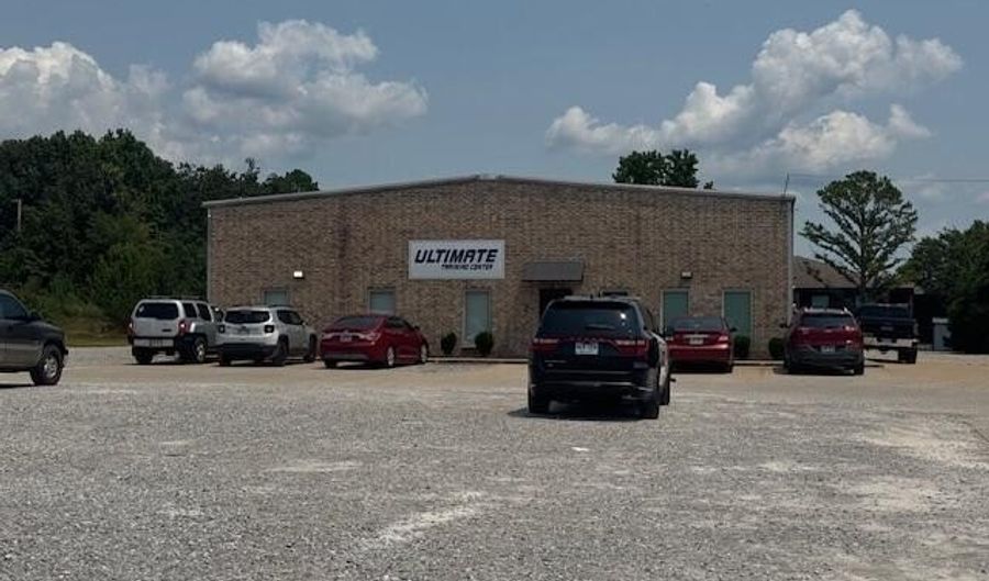 416 Barnett Dr, Batesville, AR 72501 - 0 Beds, 0 Bath