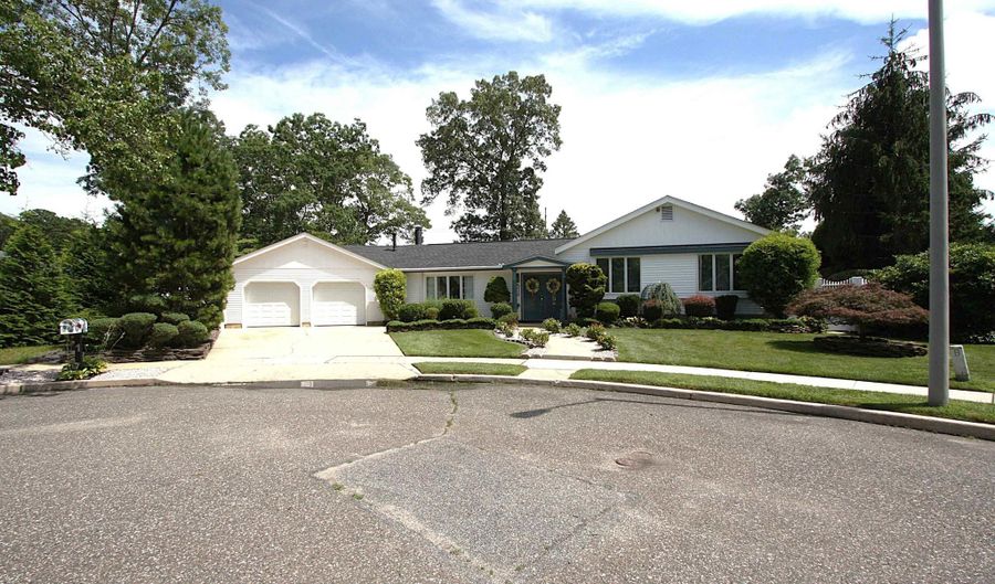 1 Arc Ct, Absecon, NJ 08201 - 3 Beds, 3 Bath