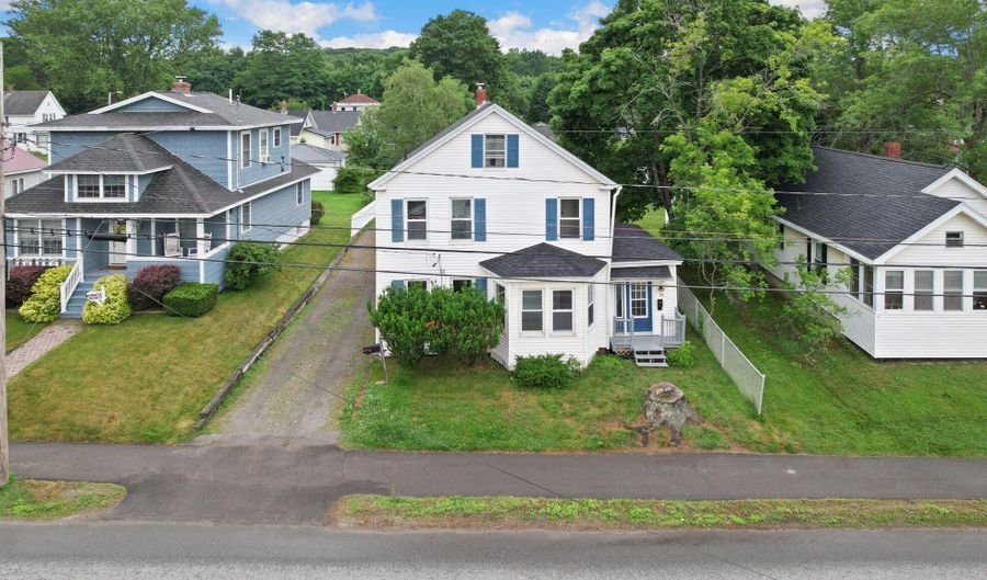50 14th St, Bangor, ME 04401 - 3 Beds, 3 Bath