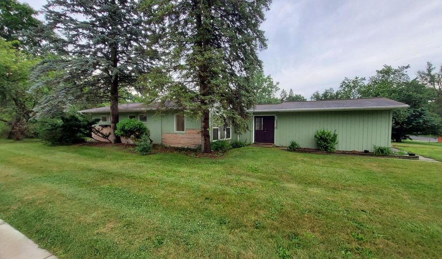 2828 Packard St, Ann Arbor, MI 48108 - 3 Beds, 1 Bath