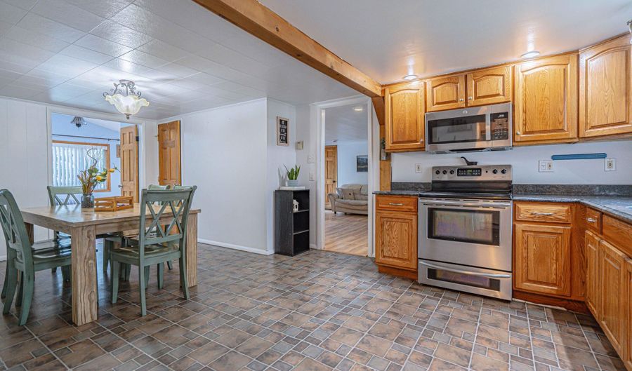 126 Lenape Trl, Albrightsville, PA 18210 - 3 Beds, 1 Bath