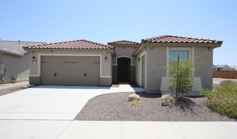 20363 N Wagner Wash Dr, Buckeye, AZ 85396 - 2 Beds, 3 Bath