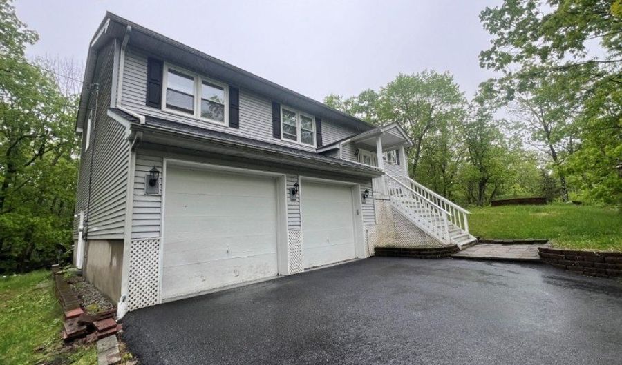 34 Lakeside Dr, Alloway, NJ 07461 - 3 Beds, 2 Bath