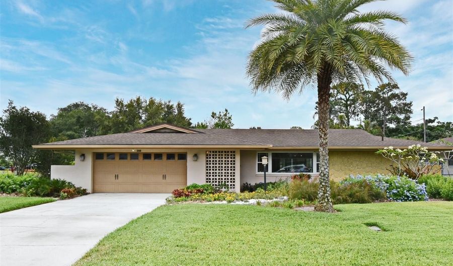 2900 CULLEN LAKE SHORE Dr, Belle Isle, FL 32812 - 3 Beds, 3 Bath