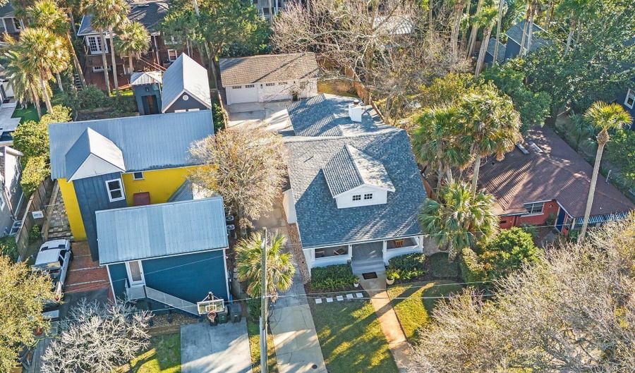 322 6TH St, Atlantic Beach, FL 32233 - 2 Beds, 3 Bath