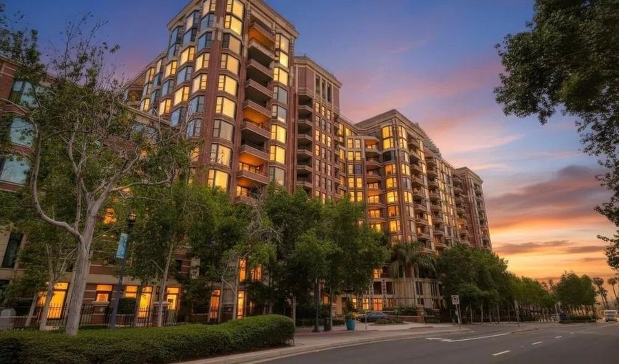 500 W Hbr 905, San Diego, CA 92101 - 2 Beds, 2 Bath
