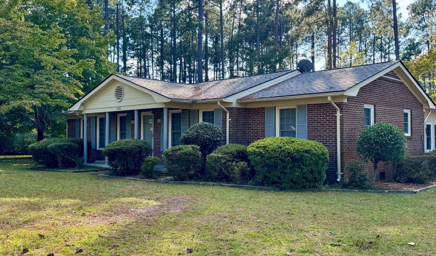 1003 Robinwood Rd, Aberdeen, NC 28315 - 3 Beds, 2 Bath