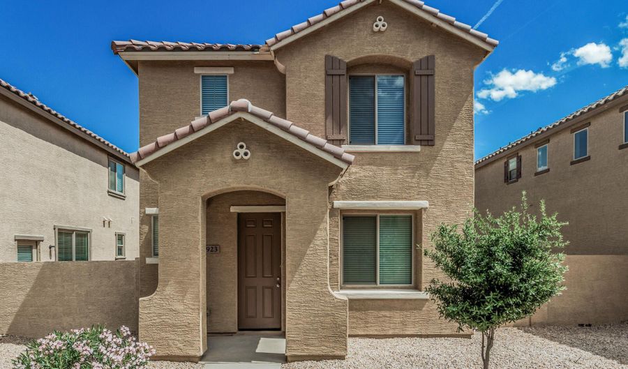 923 E AGUA FRIA Ln, Avondale, AZ 85323 - 3 Beds, 3 Bath