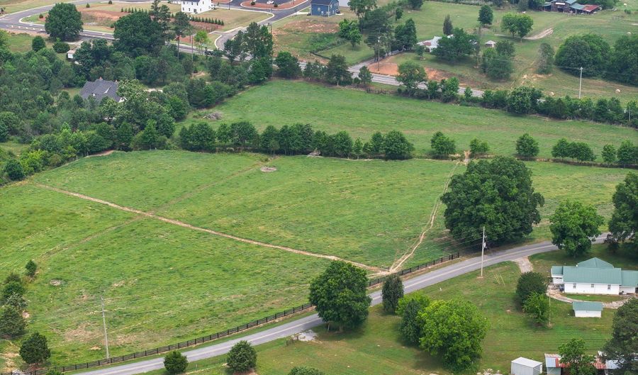 215 Erwin Rd, Adairsville, GA 30103 - 5 Beds, 3 Bath