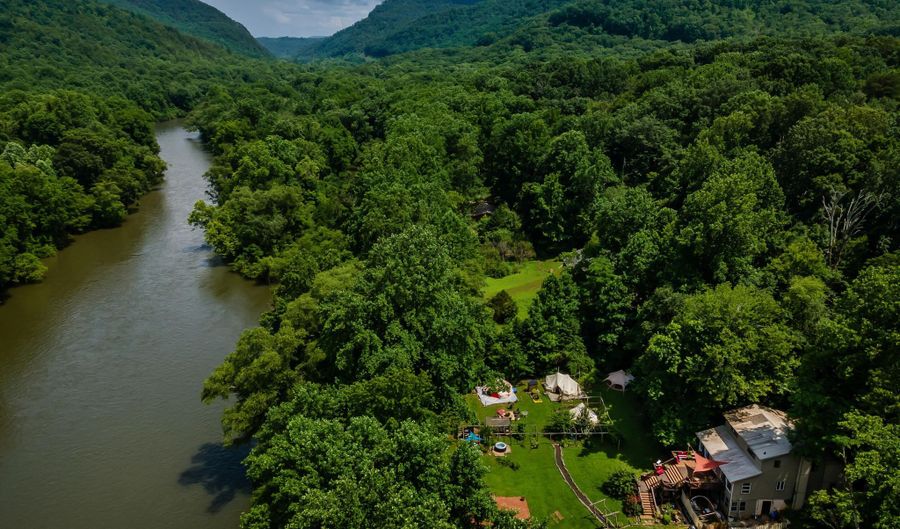 5518 Highway 30, Benton, TN 37307 - 6 Beds, 7 Bath