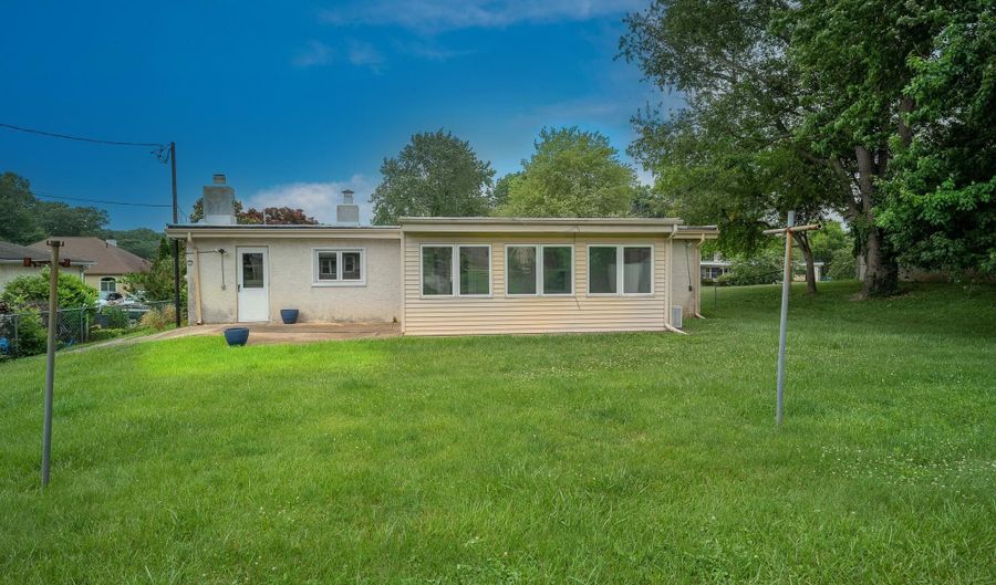 721 HEDGEROW Dr, Broomall, PA 19008 - 3 Beds, 1 Bath