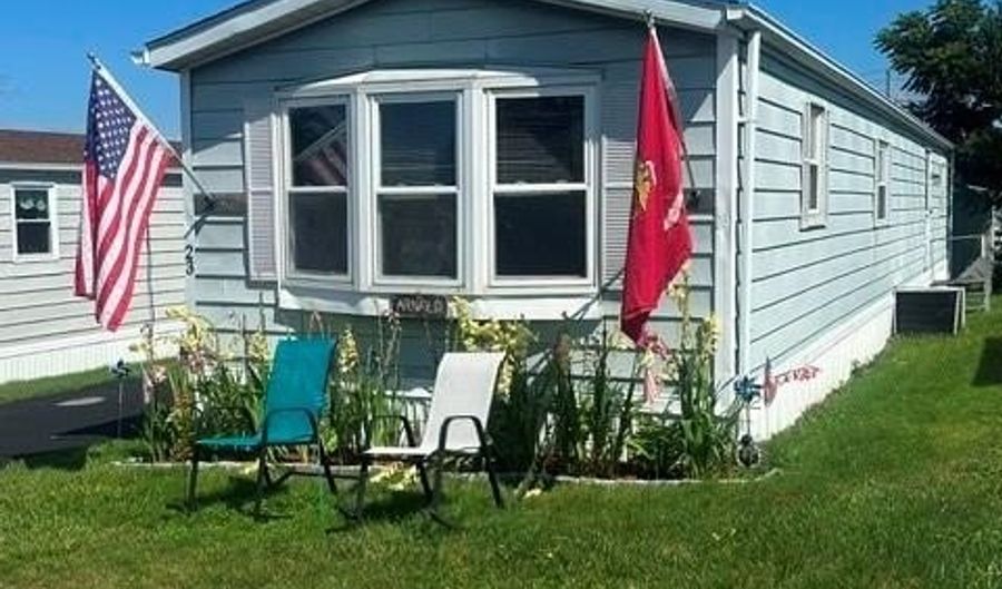 23 Bayview Park Ave, Middletown, RI 02842 - 2 Beds, 1 Bath