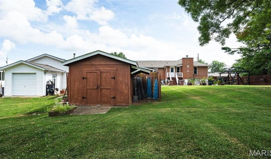 1871 Ridgeway Dr, Arnold, MO 63010 - 3 Beds, 3 Bath