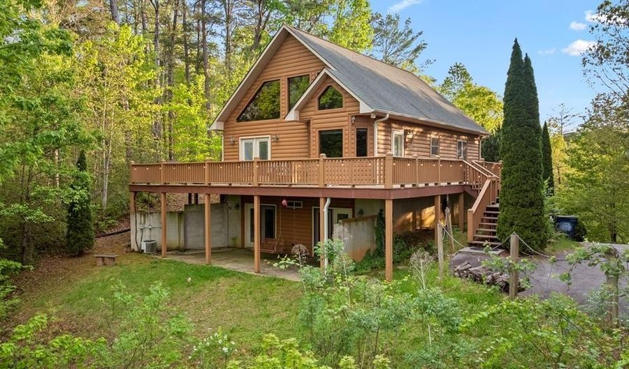 273 Rhododendron Rd, Almond, NC 28702 - 2 Beds, 2 Bath